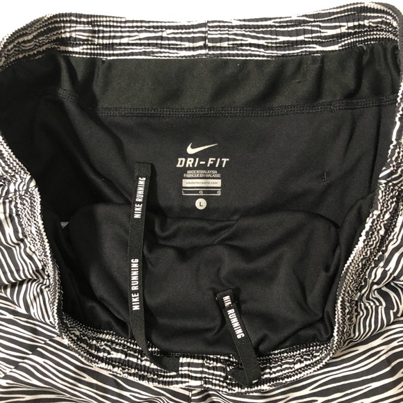 Nike running shorts dri fit - Picture 2 of 6